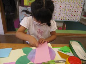 あじさい製作 すいか 朝の会 もも 昨日の様子 りんご いちご組 今日のいちご組 保育士愛情ブログ こどもみらい保育園 名古屋市認可保育所